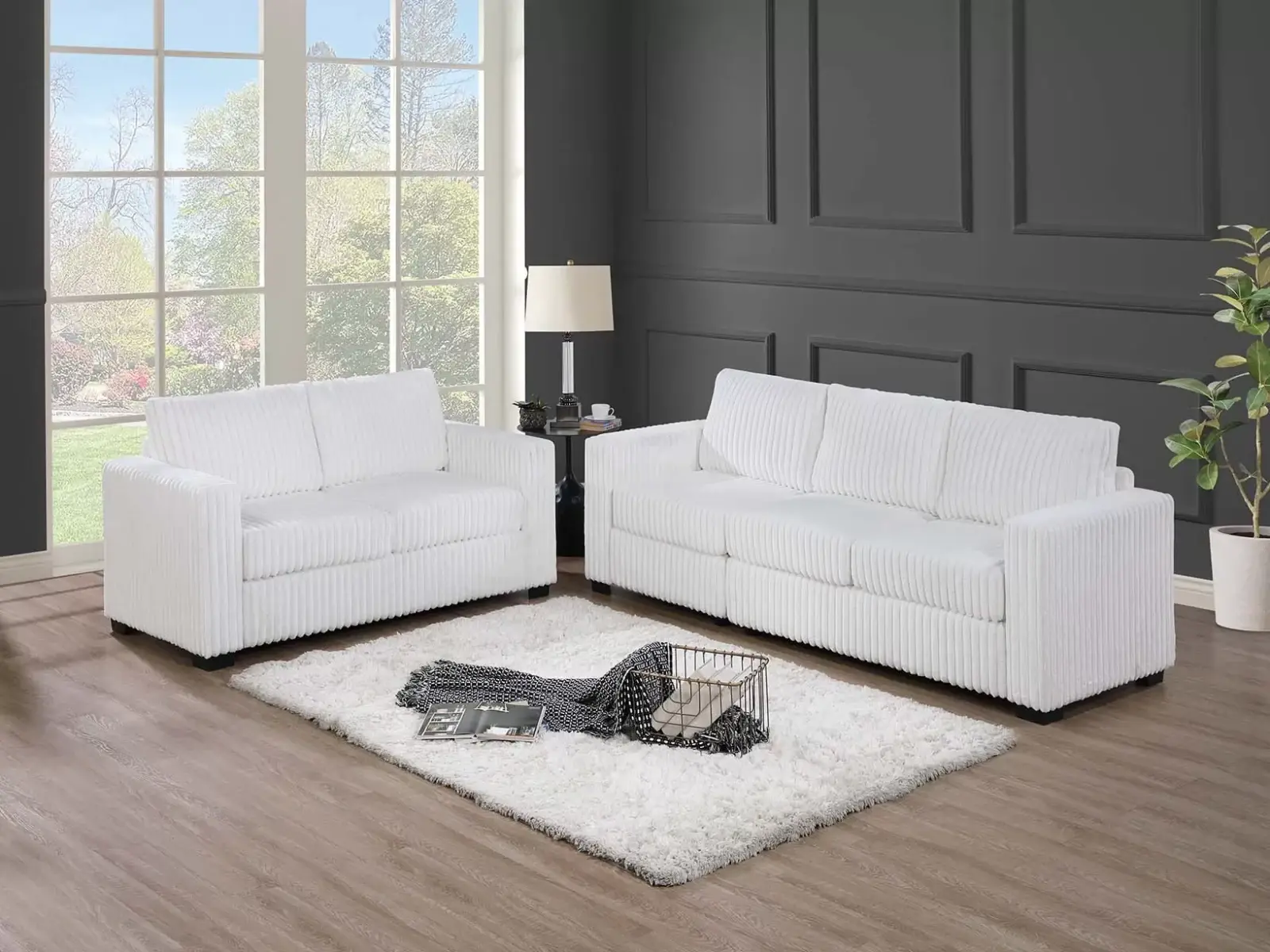 Juego de sala de dos piezas en Blanco leche: sofá y loveseat de pana afelpada, vista oficial de Poundex 1 del juego exacto de sofá y loveseat F8462